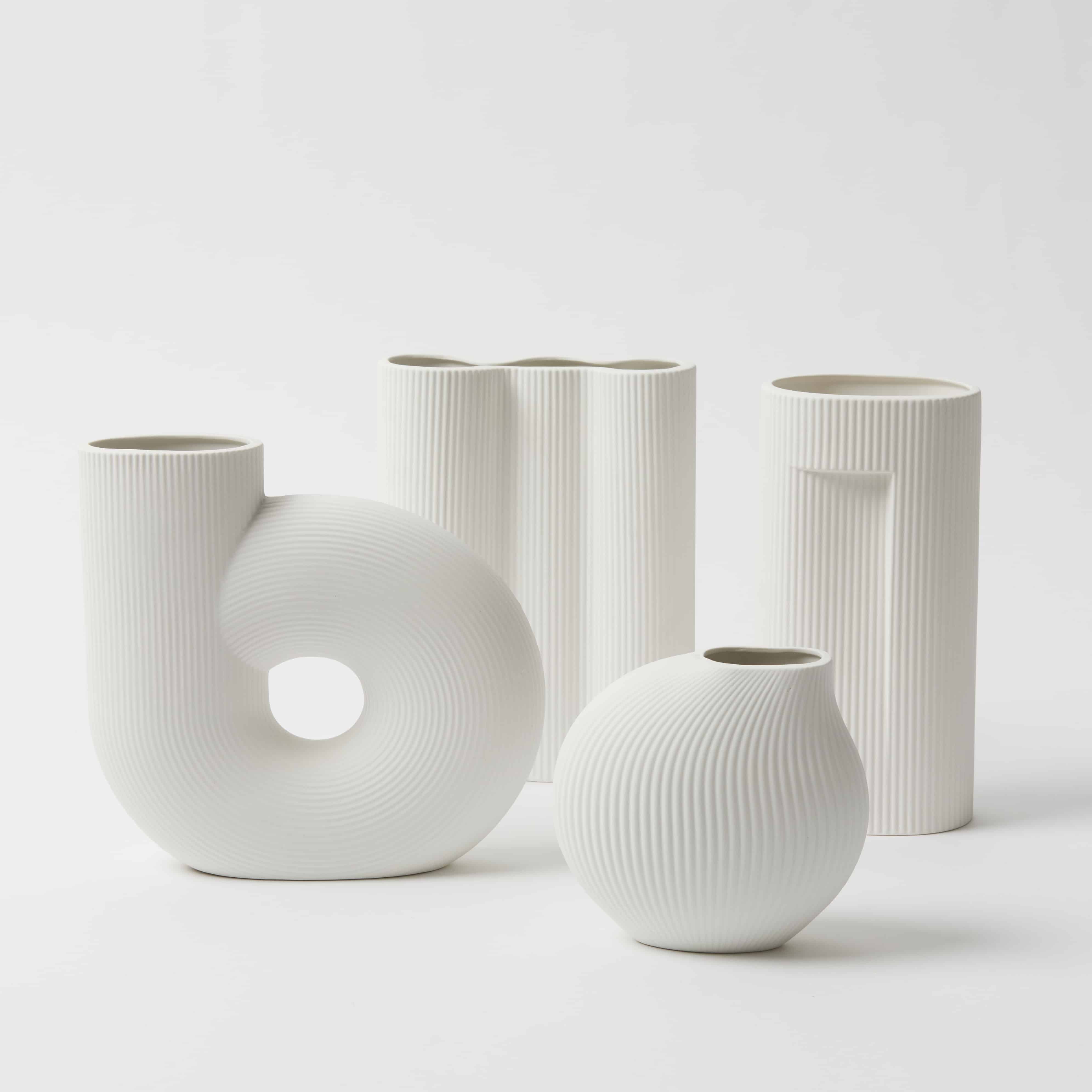 Oslo Vase – White – Pilbeam Living