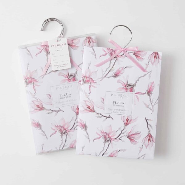 Fleur Scented Hanging Sachets 4x60g
