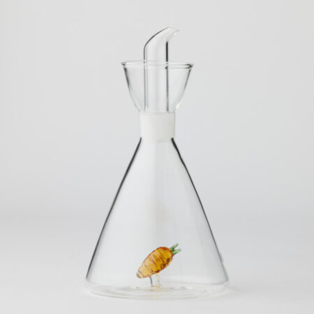 KCSW001_A_carrot-oil-bottle