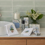 Heritage Bloom Glass Cloche Scented Candle - Tuberose & Sandalwood