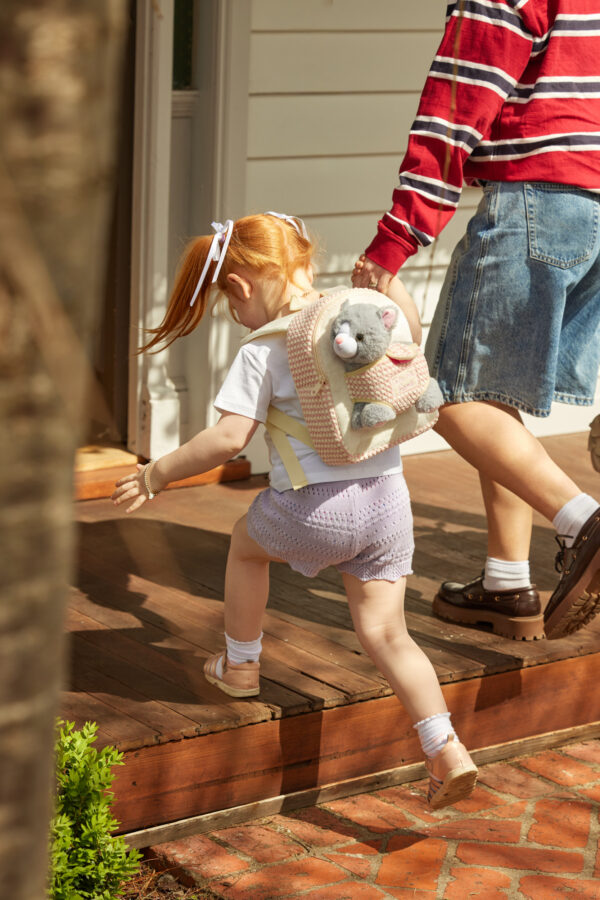 Jiggle & Giggle Plush Kitten Take-Me-Home Backpack