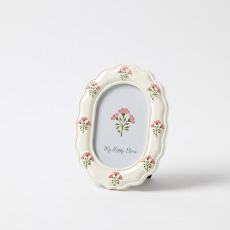 Pretty Blooms Oval 4 x 6" Photo Frame