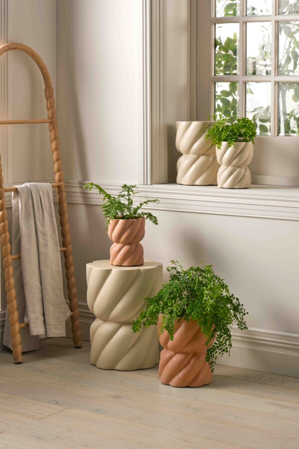 Arco Planter Pot Small - Terracotta