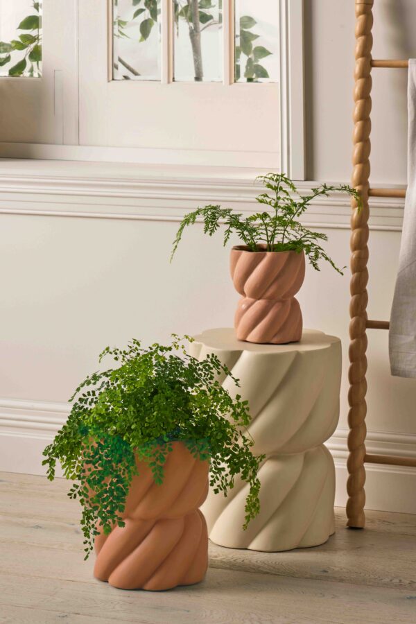 Arco Planter Pot Small - Terracotta