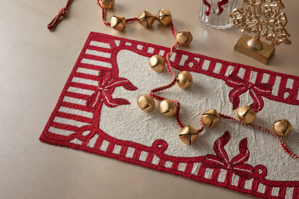Goldie Large Bell Garland